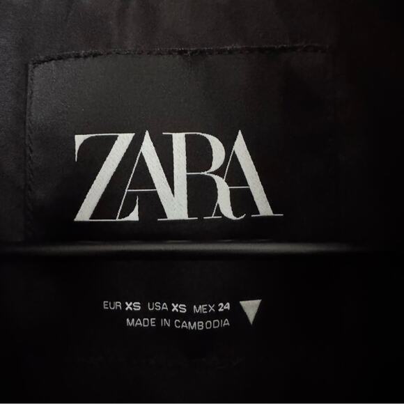 Zara Faux Leather Cropped Puffer Vest in Black Size XS - Picture 4 of 13